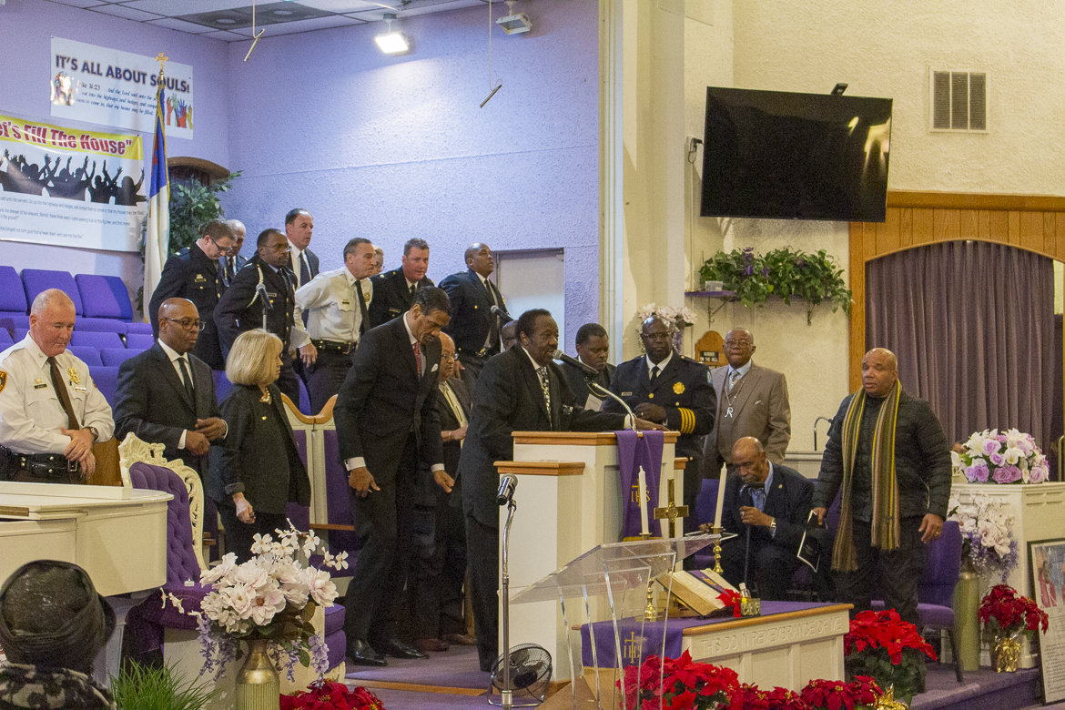 Photo from the December 31, 2018 candlelight service commemorating those who lost their lives to violence in 2018, held at Williams Temple COGIC in St. Louis.