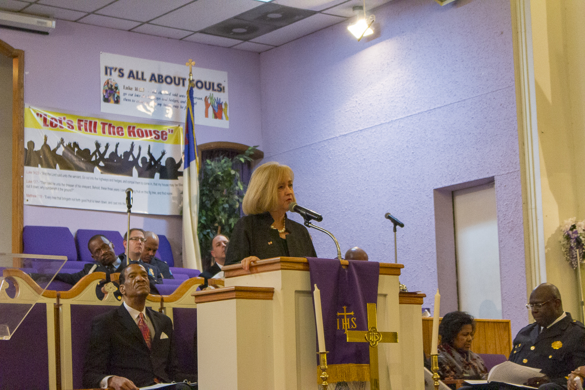 Photo from the December 31, 2018 candlelight service commemorating those who lost their lives to violence in 2018, held at Williams Temple COGIC in St. Louis.