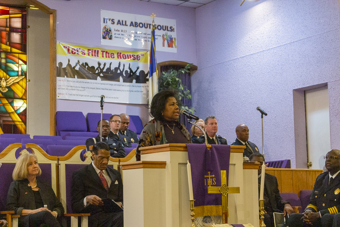 Photo from the December 31, 2018 candlelight service commemorating those who lost their lives to violence in 2018, held at Williams Temple COGIC in St. Louis.
