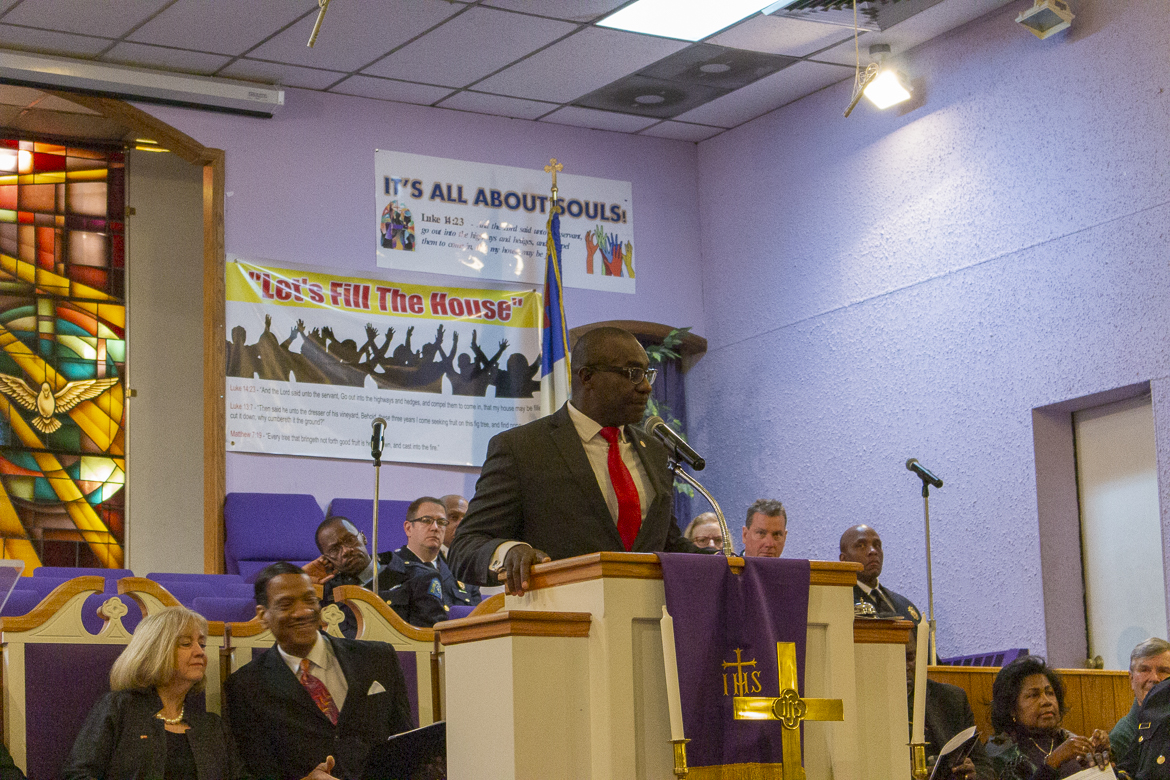Photo from the December 31, 2018 candlelight service commemorating those who lost their lives to violence in 2018, held at Williams Temple COGIC in St. Louis.