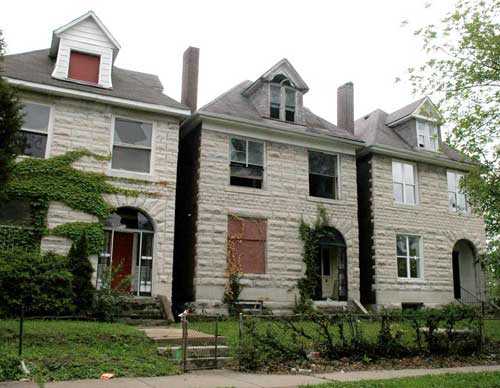 Houses in various condition - Academy neighborhood