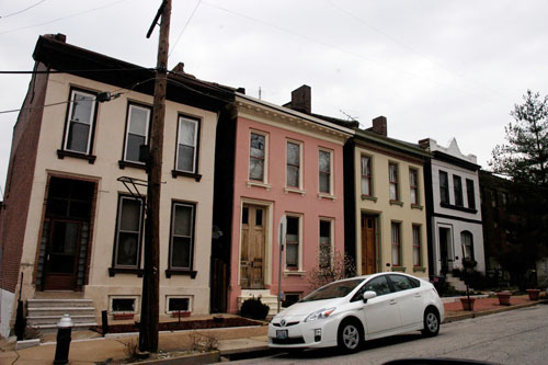 Single residence homes in Lafayette Square